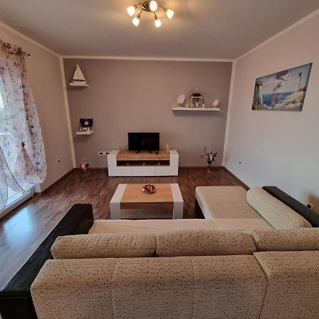 Apartments Vukic Цриквеница Экстерьер фото