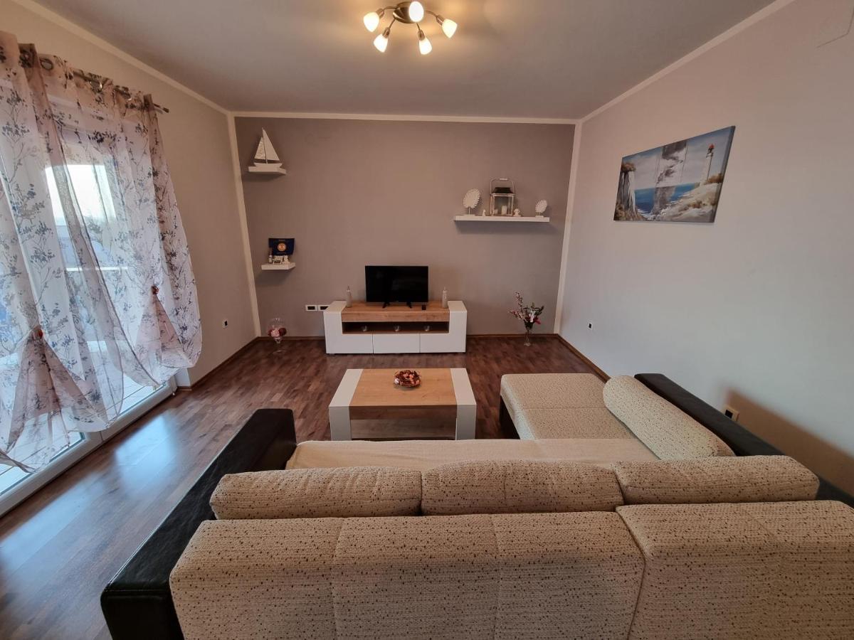 Apartments Vukic Цриквеница Экстерьер фото