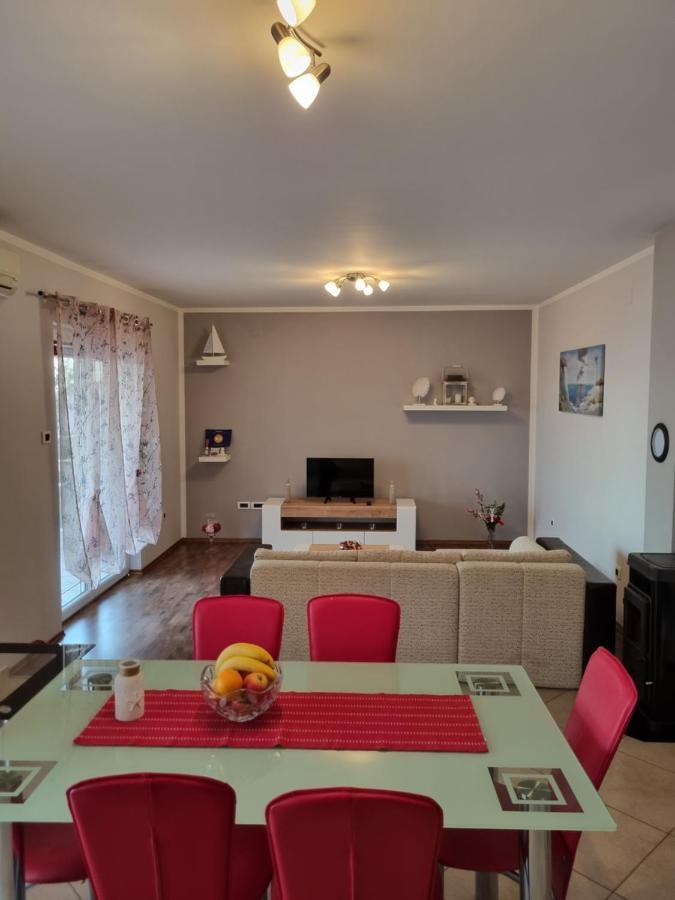 Apartments Vukic Цриквеница Экстерьер фото